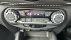 Nissan Juke 1.0 DiG-T 114 N-Connecta 5dr Petrol Hatchback